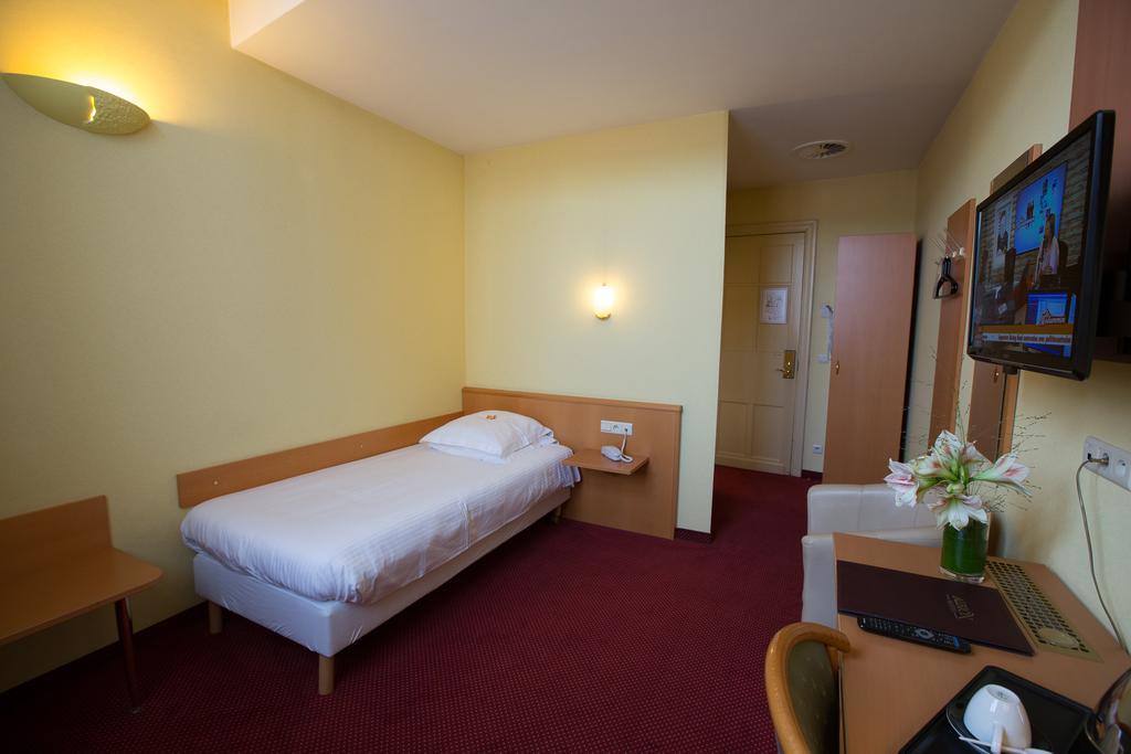 Albion Hotel إبير الغرفة الصورة