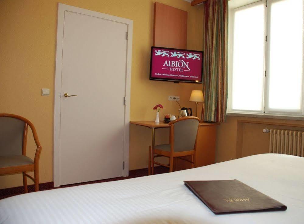Albion Hotel إبير المظهر الخارجي الصورة