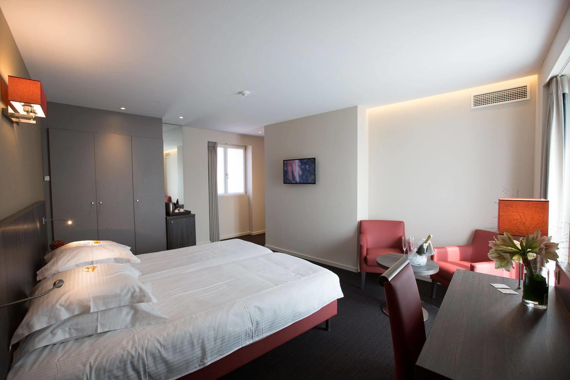 Albion Hotel إبير المظهر الخارجي الصورة