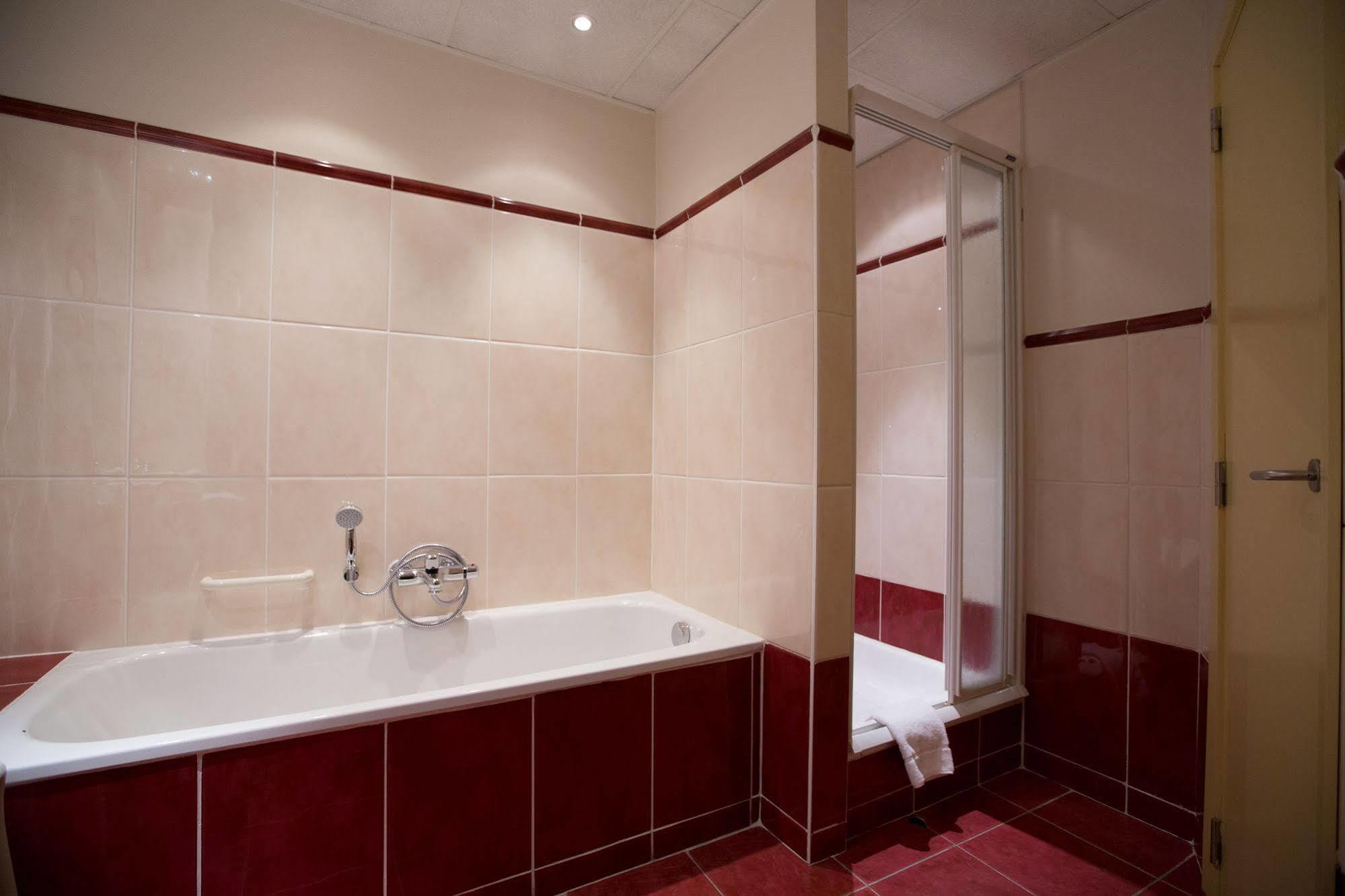 Albion Hotel إبير المظهر الخارجي الصورة