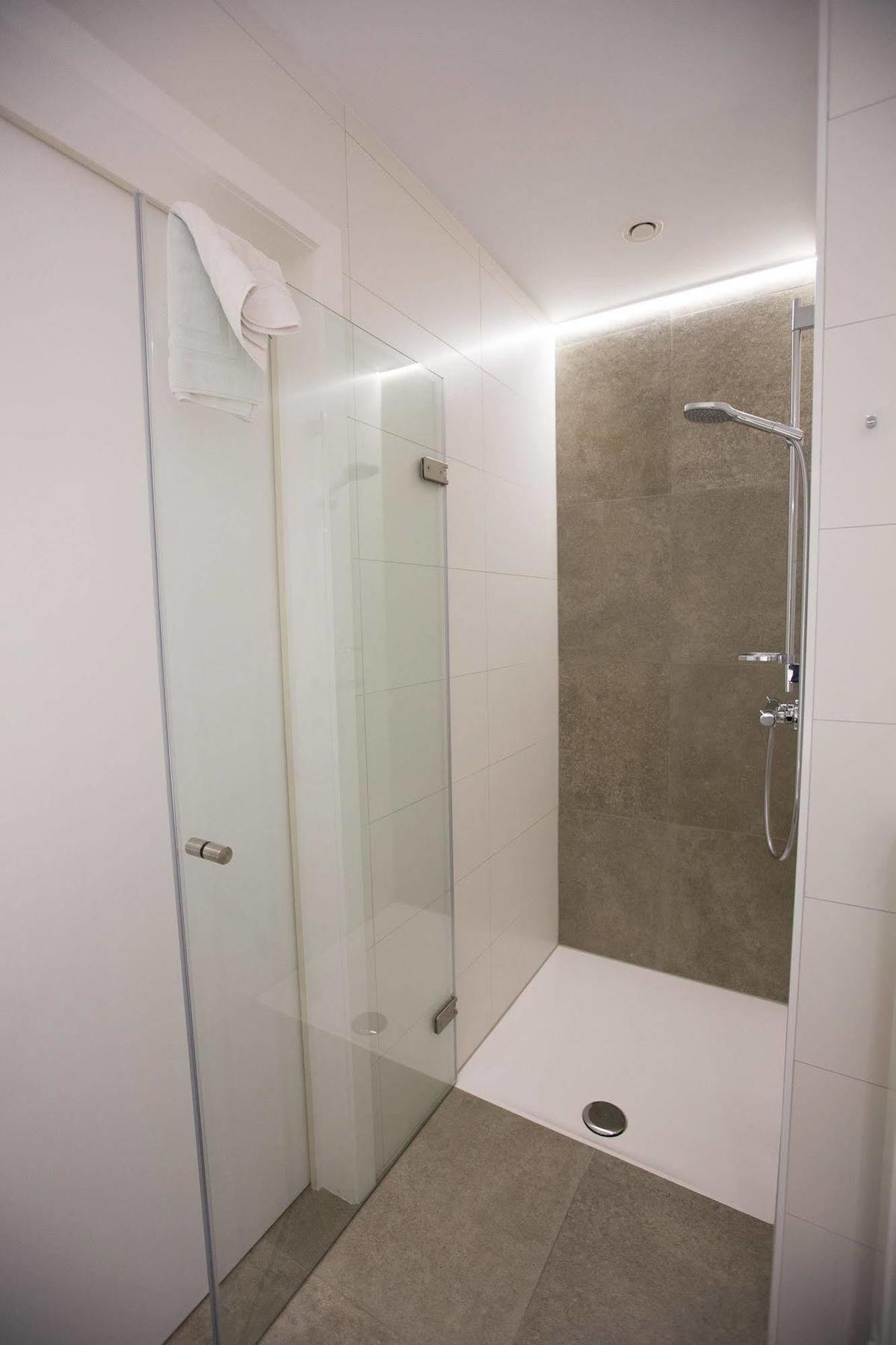 Albion Hotel إبير المظهر الخارجي الصورة